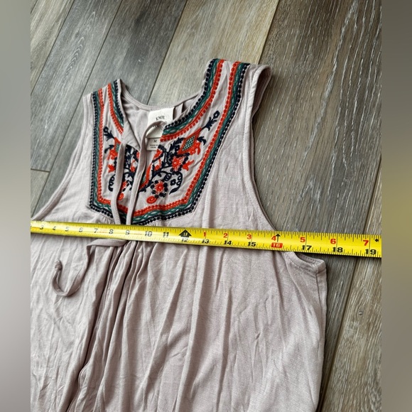 🛍️Knox Rose embroidered top. Never worn.excellent condition - Picture 5 of 6